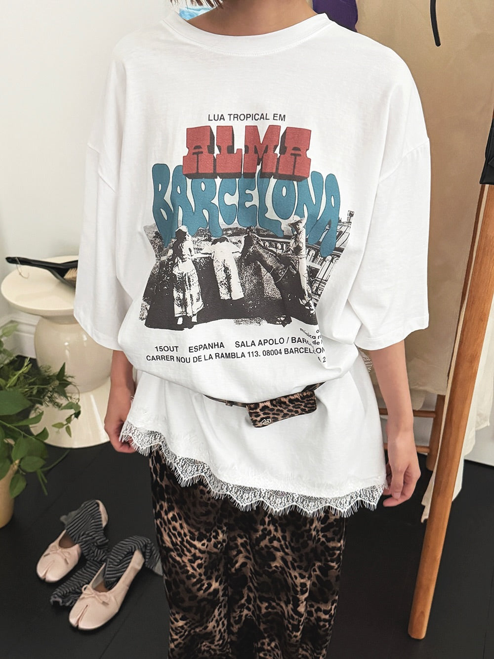 alma unbalanced lace t-shirt