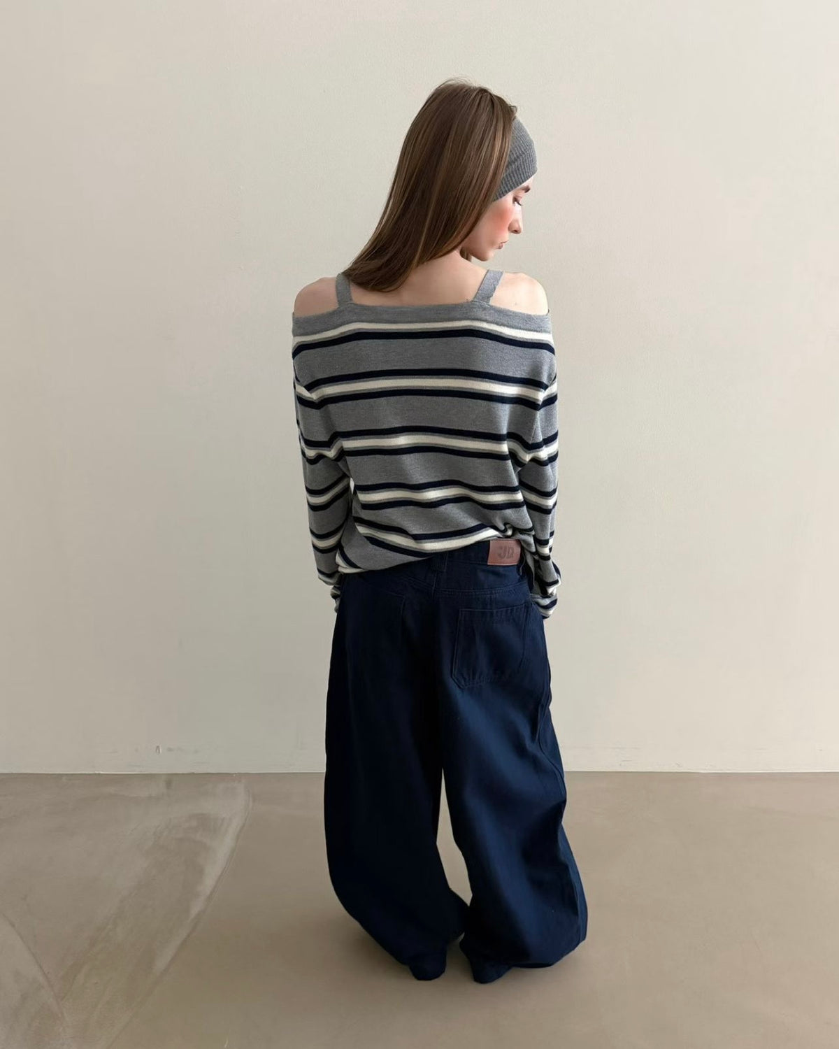 benson offshoulder knit