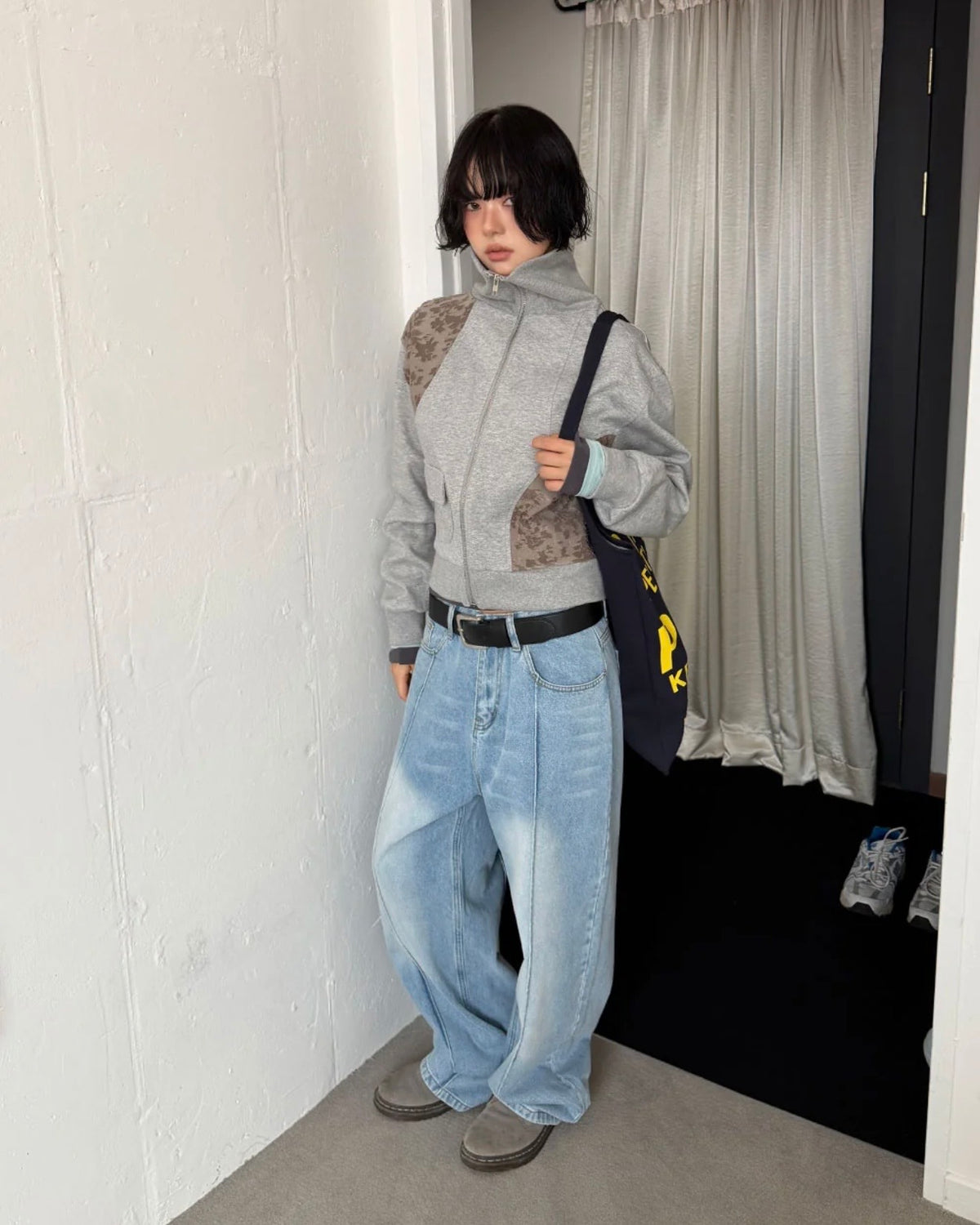 burning lace sweat jacket
