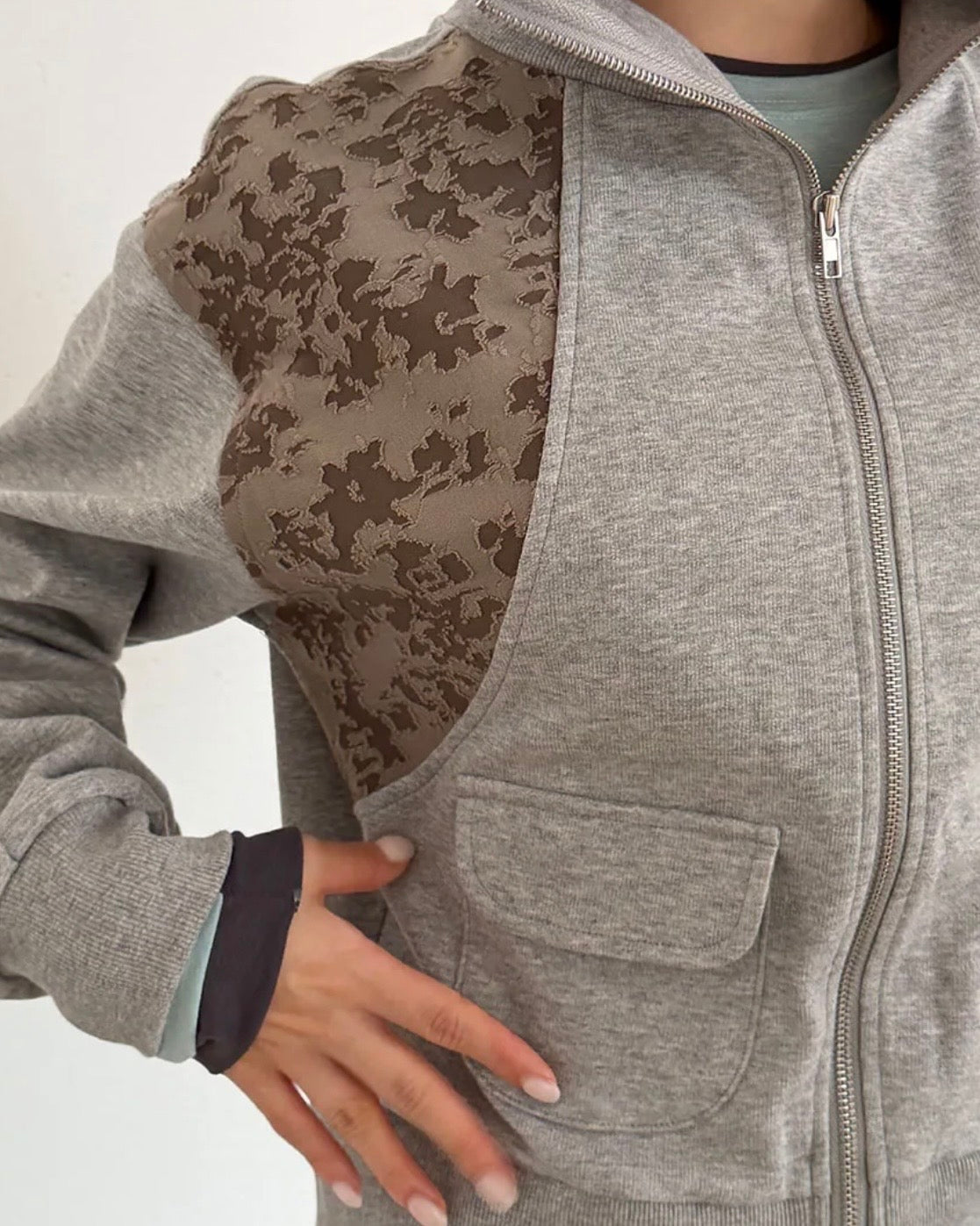 burning lace sweat jacket