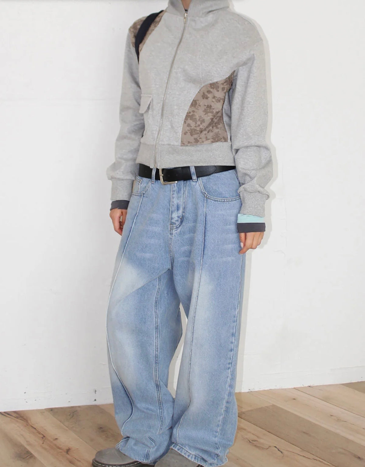 burning lace sweat jacket