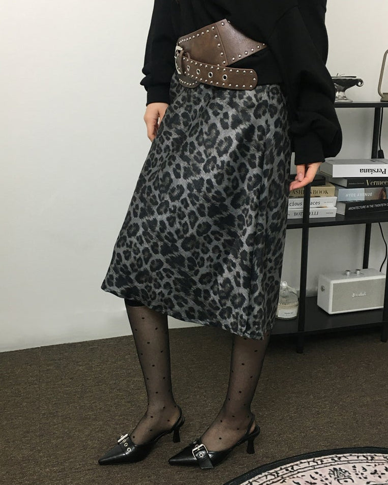 leopard print midi skirt