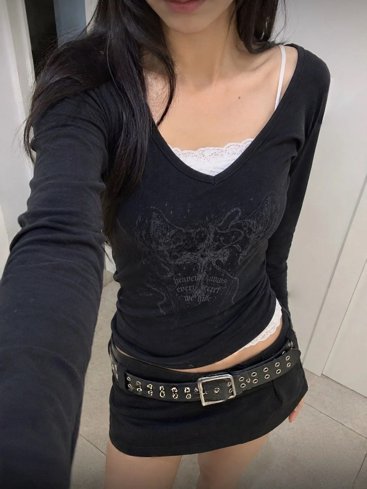 angel v-neck longsleeve