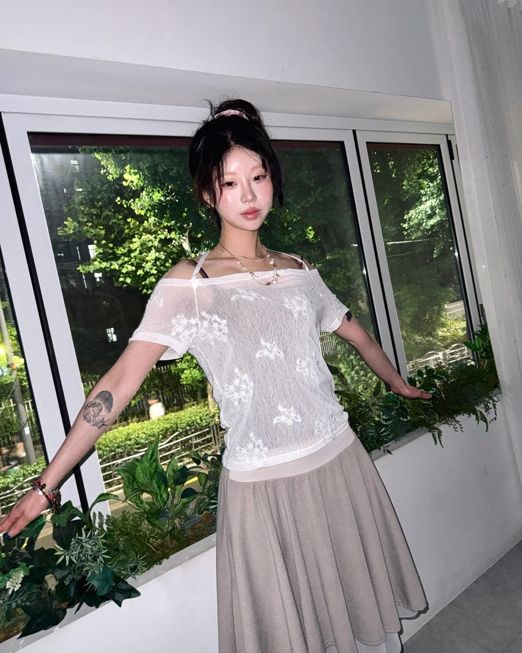 bella embroidery knit