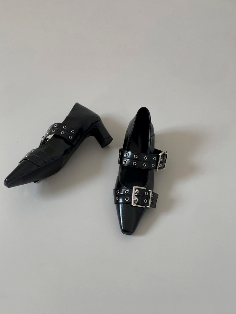 double buckle heels [ROS07]
