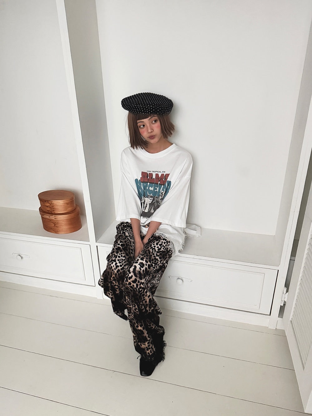 alma unbalanced lace t-shirt