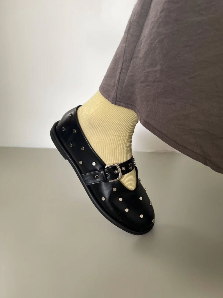 flat loafers [ROS03]
