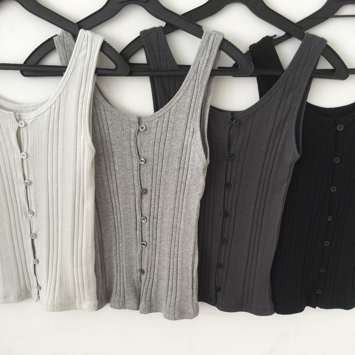 vanilla sleeveless top