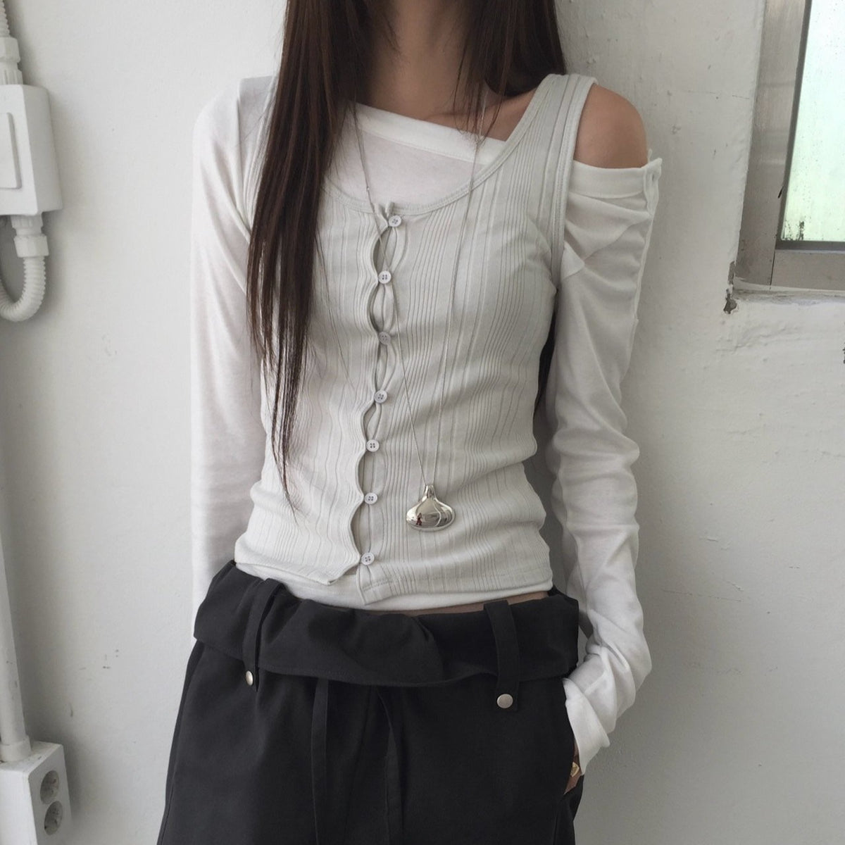 vanilla sleeveless top